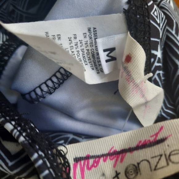 SALE $38 ONZIE HOT YOGA GRAPHIC LEGGINGS NEW - Picture 6 of 7